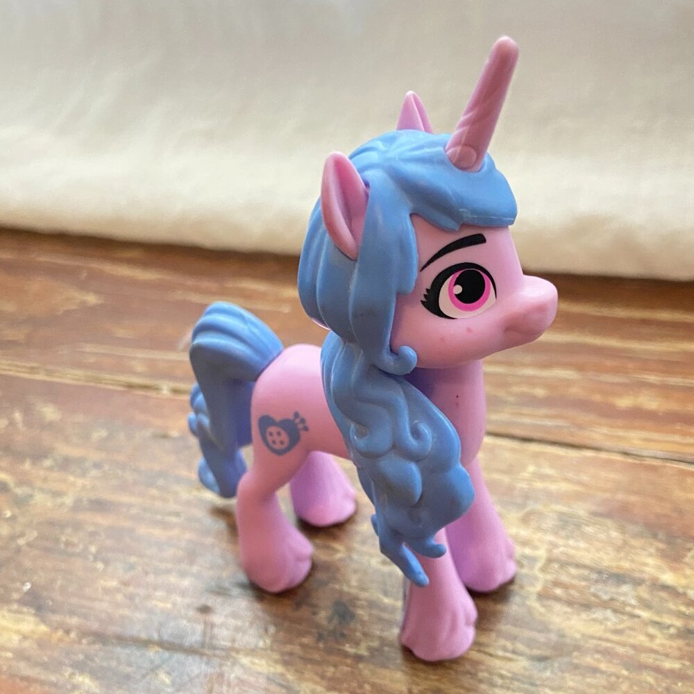 My Little Pony IZZY MOONBOW Action Figure 2021 Hasbro 3"